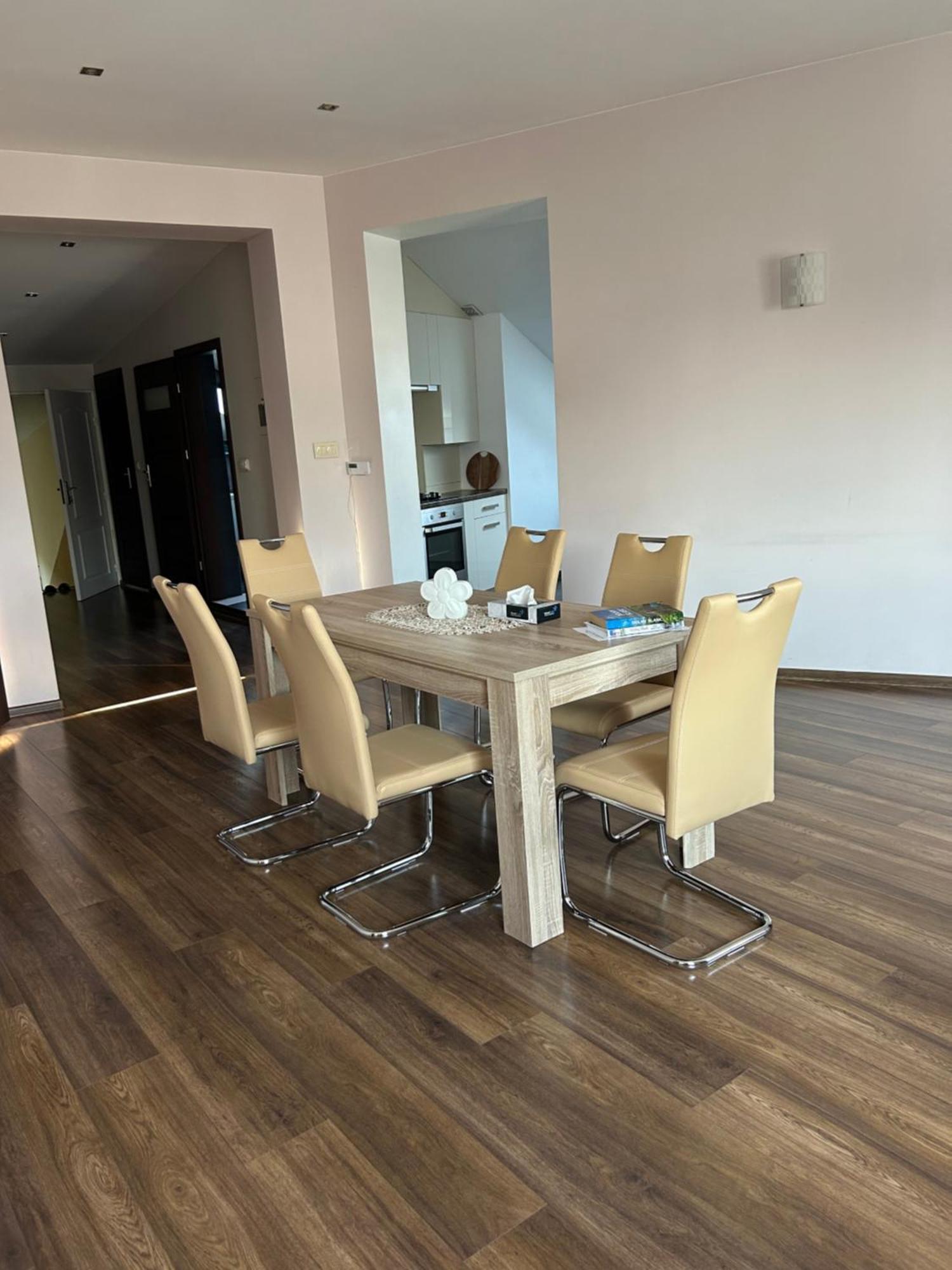 Apartament Bobrzanska - 4 Bedrooms Sypialnie Свідниця Екстер'єр фото